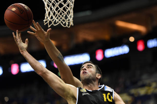 型中场与边 型中场与边