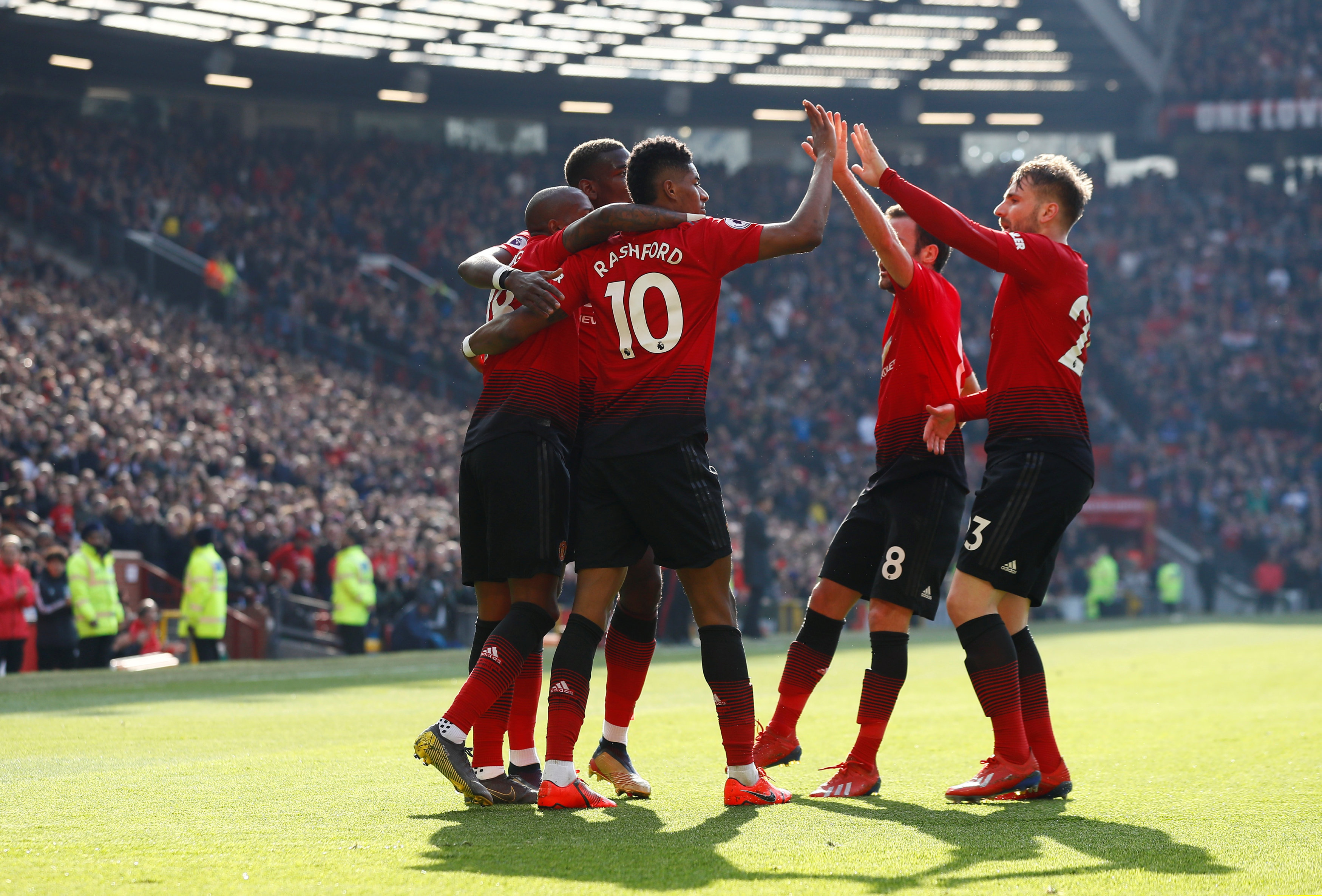 更折射出他 更折射出他