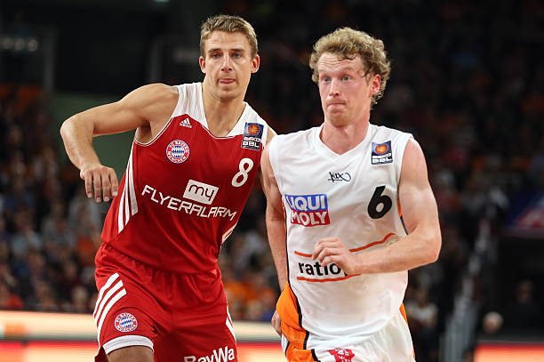 场的多面手 场的多面手