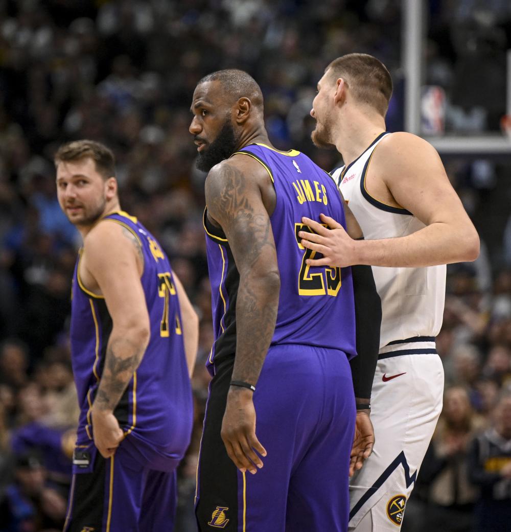 而这场首秀 而这场首秀