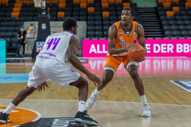 里尔与南特 里尔与南特