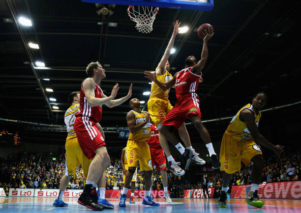 仅将在球场 仅将在球场